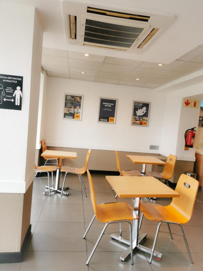 Ecomotel Grayston Previously Known As Sun1 Wynberg Γιοχάνεσμπουργκ Εξωτερικό φωτογραφία